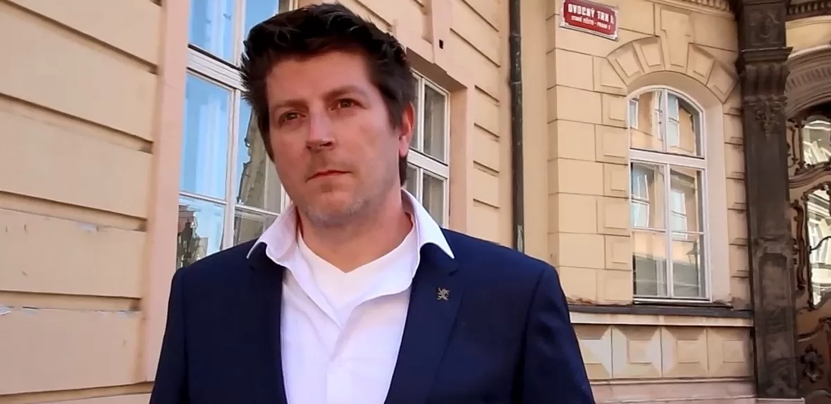MANIPULÁTOŘI kličkují před soudem, který proti nim vede zastánce Ukrajiny. Cemper nepřišel k soudu